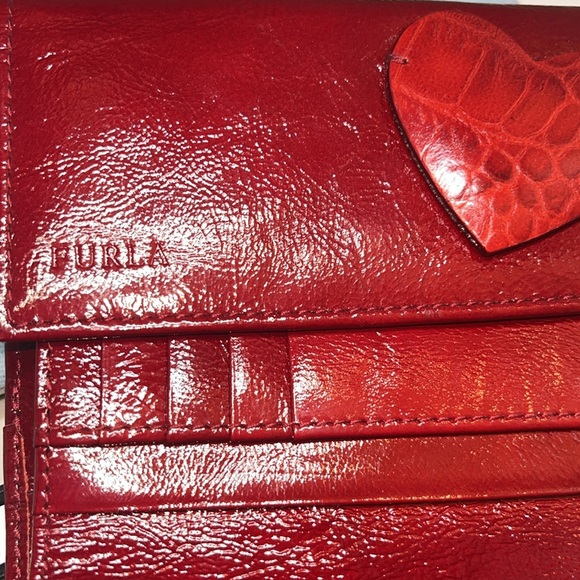 💯 Candy Apple Red Furla Wallet - Picture 7 of 7